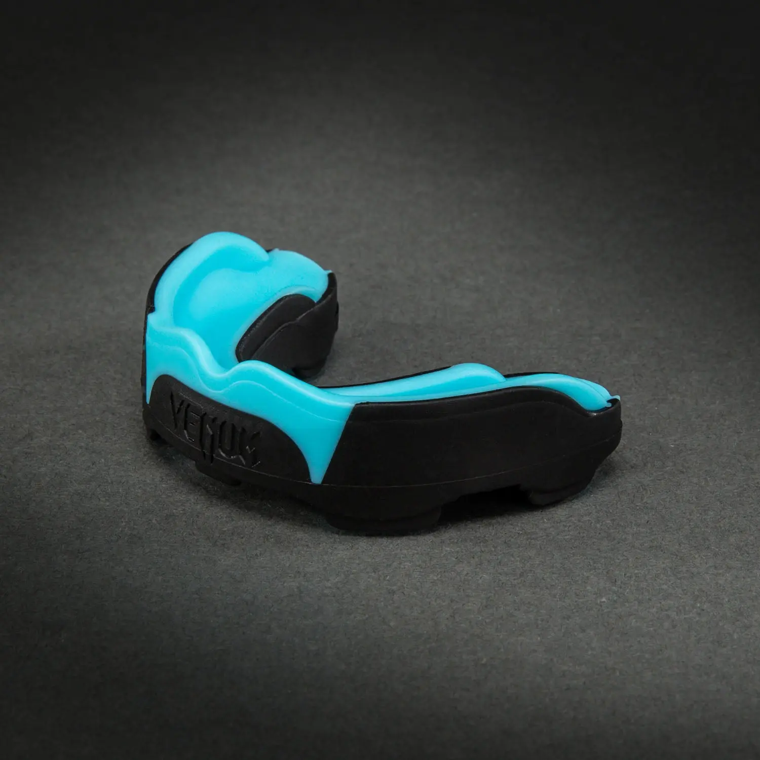 Протектор за уста Venum Predator Mouthguard – Black/Turquoise, страничен изглед