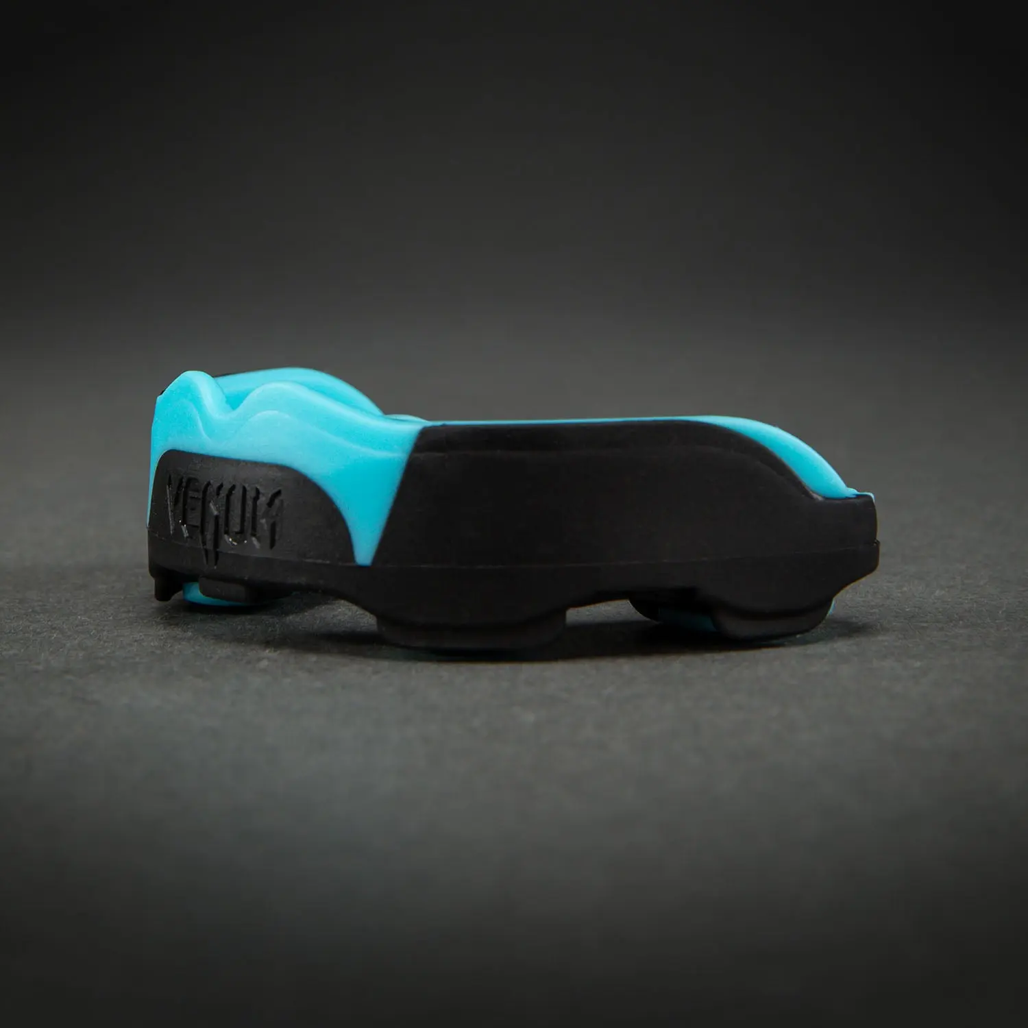 Протектор за уста Venum Predator Mouthguard – Black/Turquoise, страничен изглед в профил