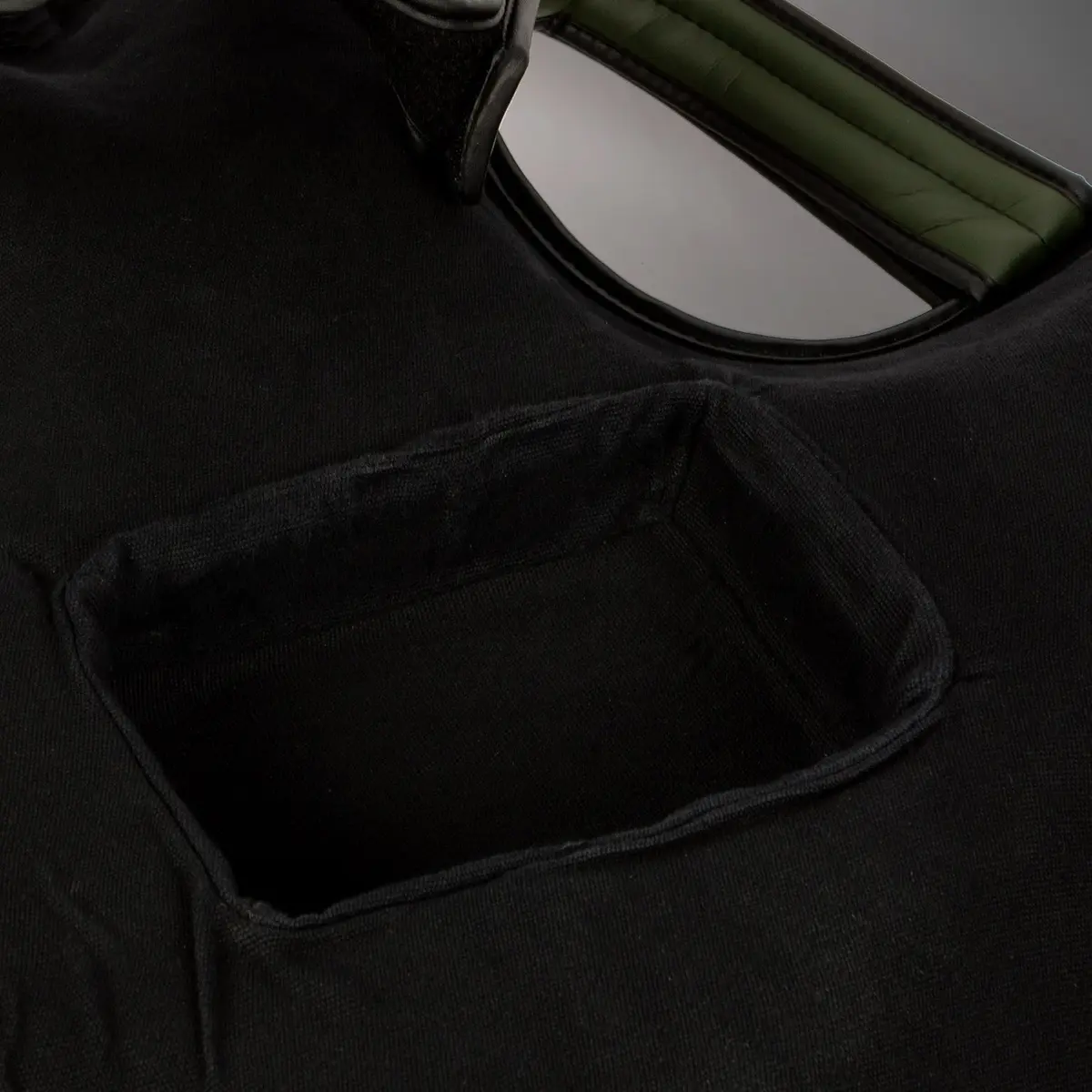 Venum Pro Boxing Body Protector - Khaki/Gold вътрешен джоб