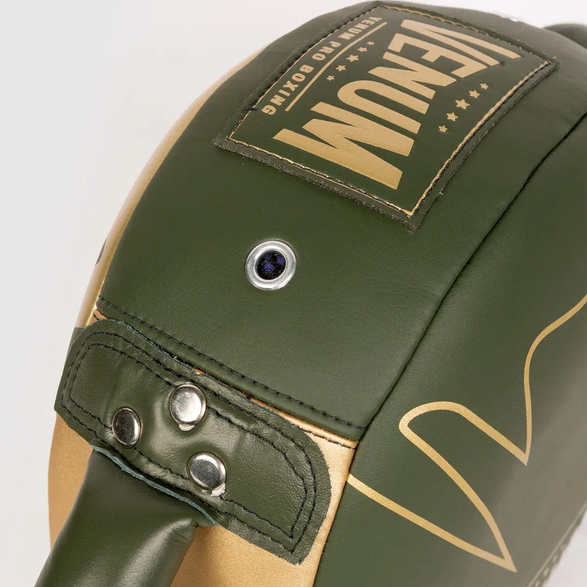 Venum Pro Boxing Mini Round Punch Shield Khaki/Gold детайл с етикет