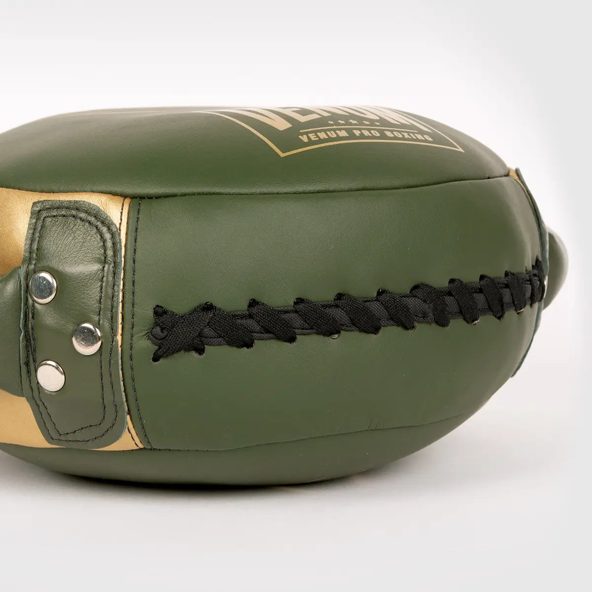 Venum Pro Boxing Mini Round Punch Shield Khaki/Gold детайл с връзки