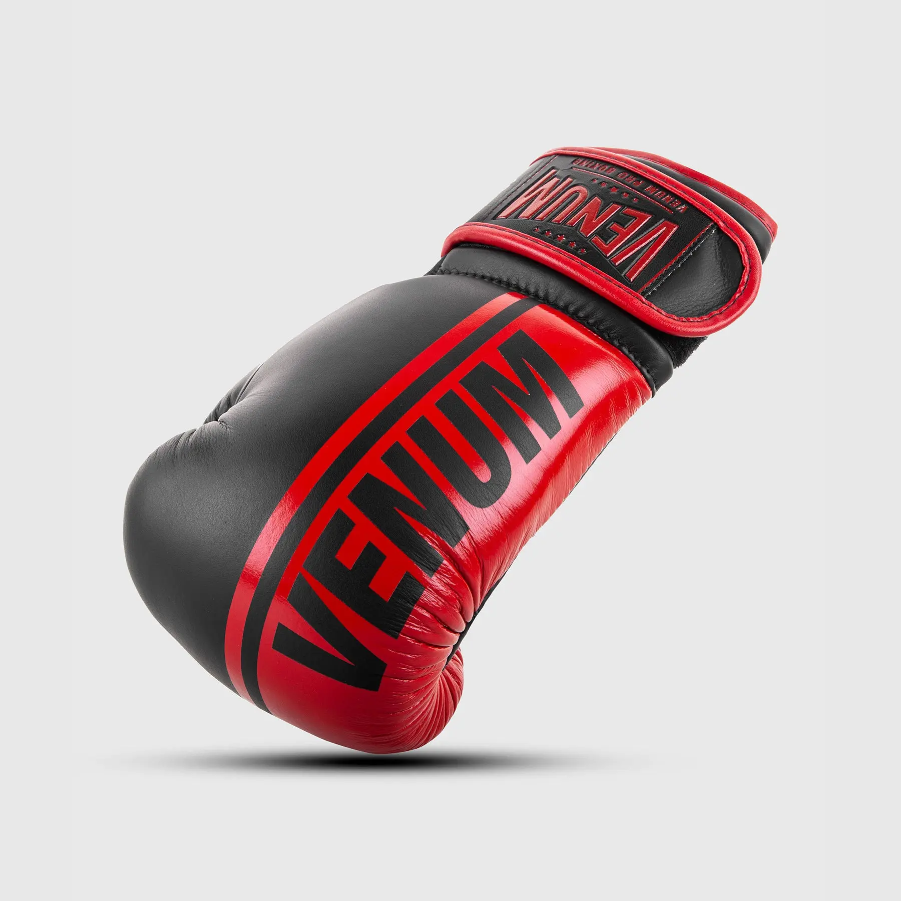 Venum Shield Pro Boxing Gloves Velcro - Black/Red, изглед отгоре