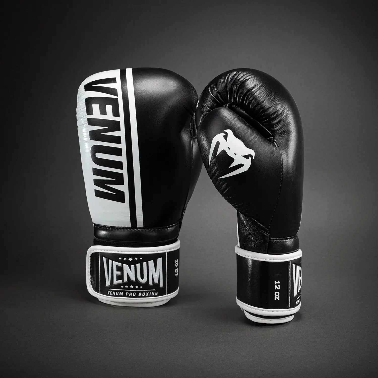 Venum Shield Pro Boxing Gloves Velcro страничен изглед
