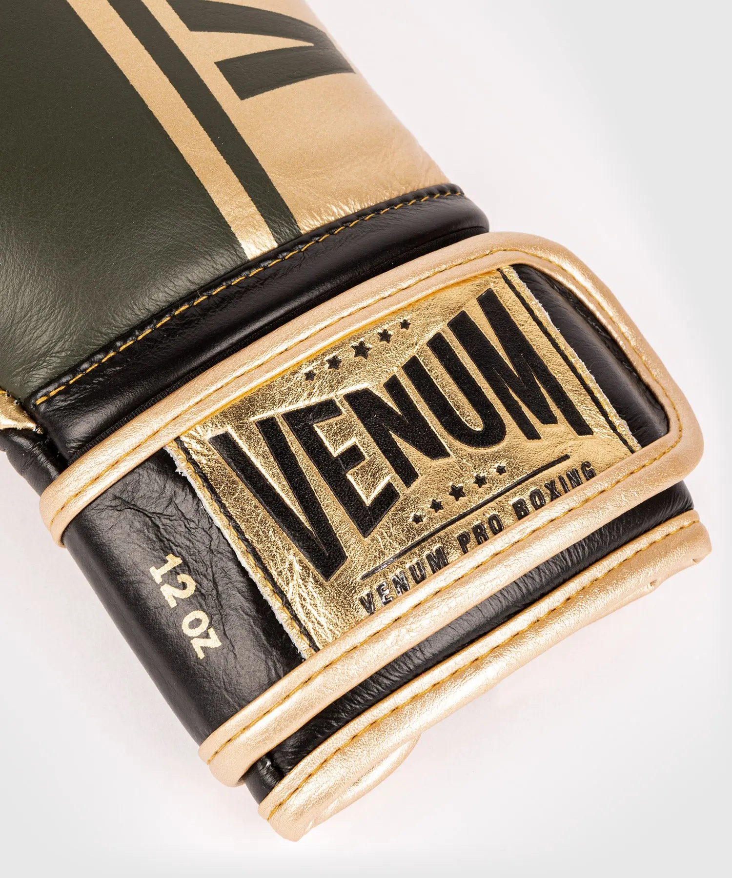 Venum Shield Pro Boxing Gloves Velcro - Khaki/Gold детайл от лентата