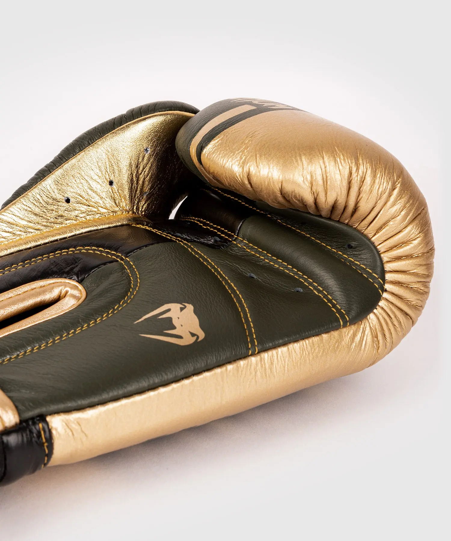 Venum Shield Pro Boxing Gloves Velcro - Khaki/Gold вътрешна част
