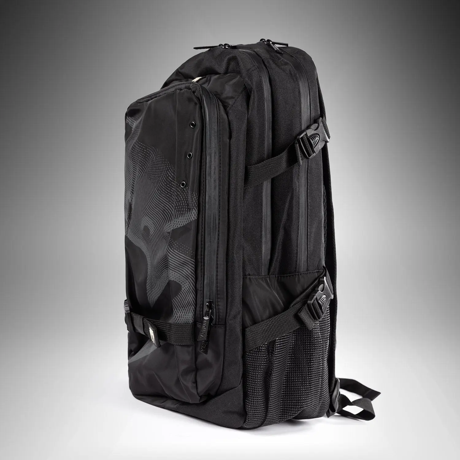 Venum Shockwave Backpack (20-25L)- Black, страничен изглед