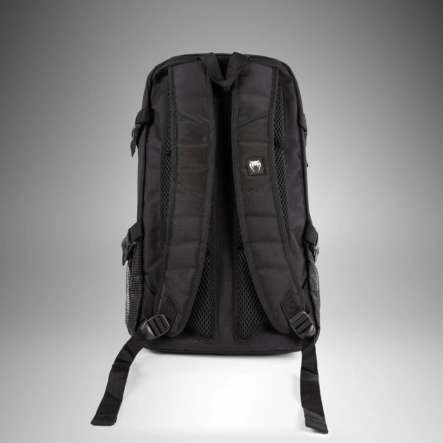 Venum Shockwave Backpack (20-25L)- Black, заден изглед