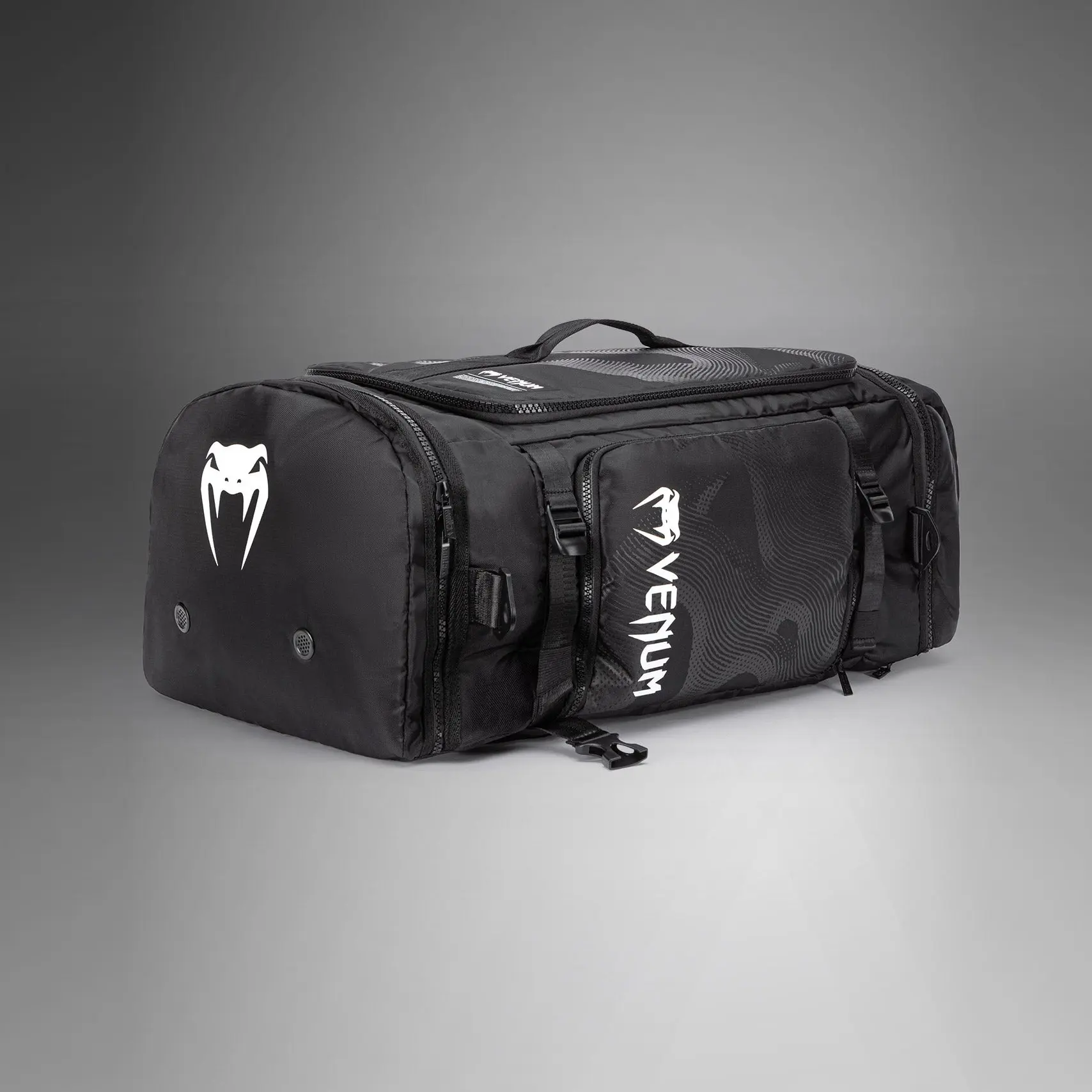 Venum Shockwave Convertible Sports Bag (48L) - Black, преден изглед с лого Venum