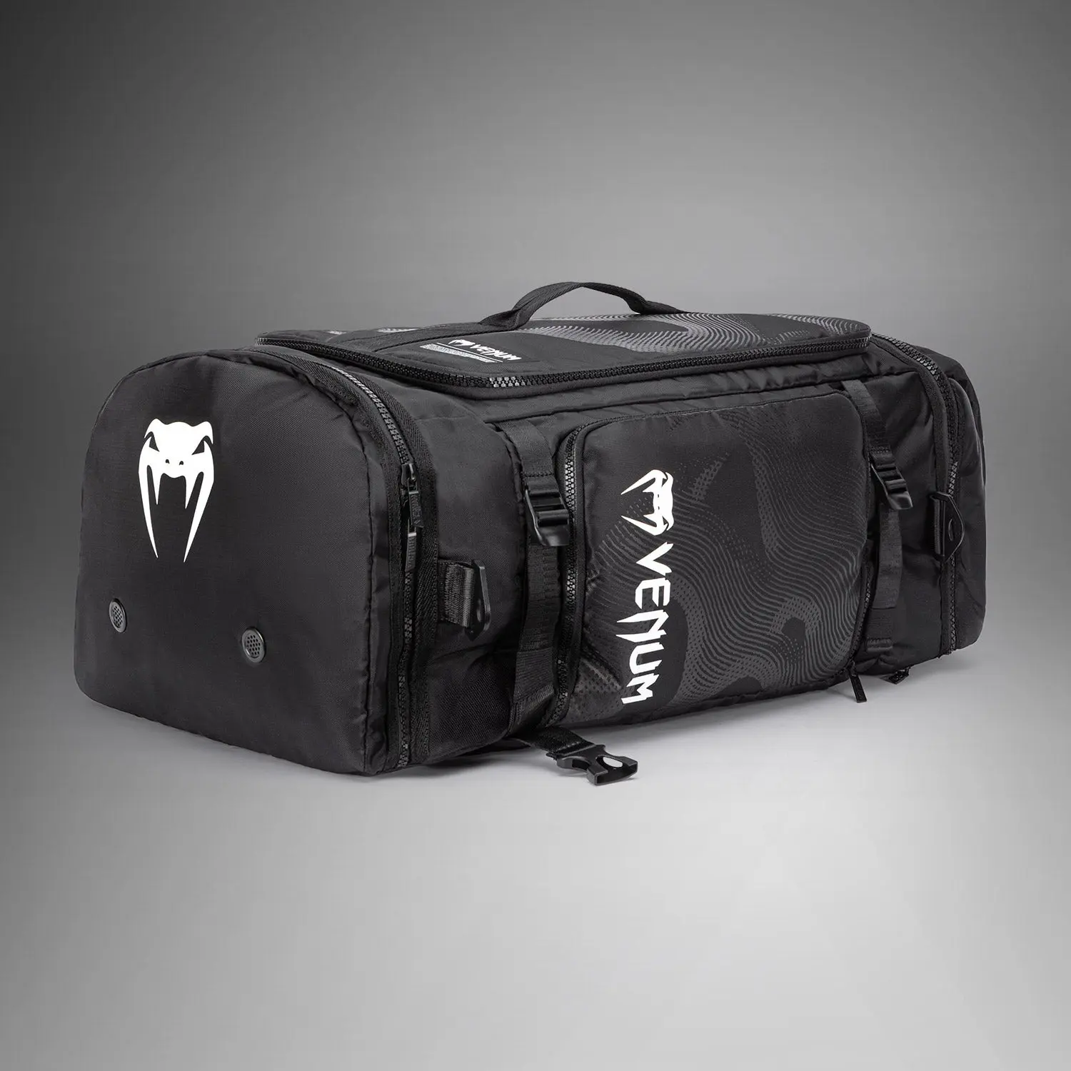 Venum Shockwave Convertible Sports Bag (60L) - Black, преден и страничен изглед
