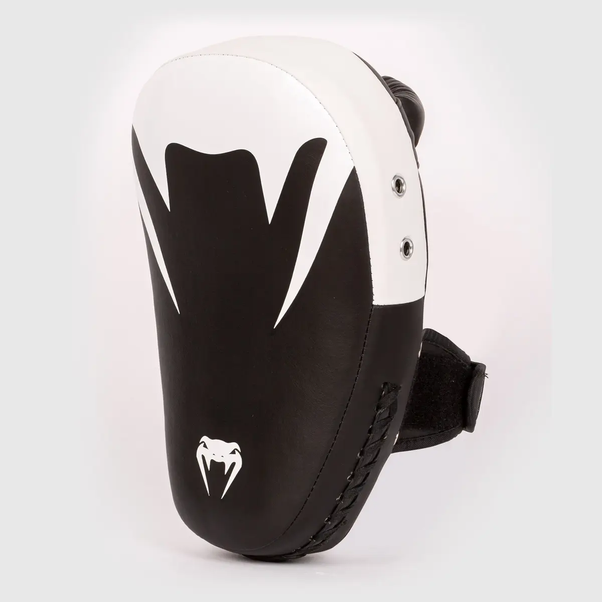 Venum Kick Boxing Gear 2.0 Micro Fiber Small Paws - Black/White, страничен изглед на един лапад