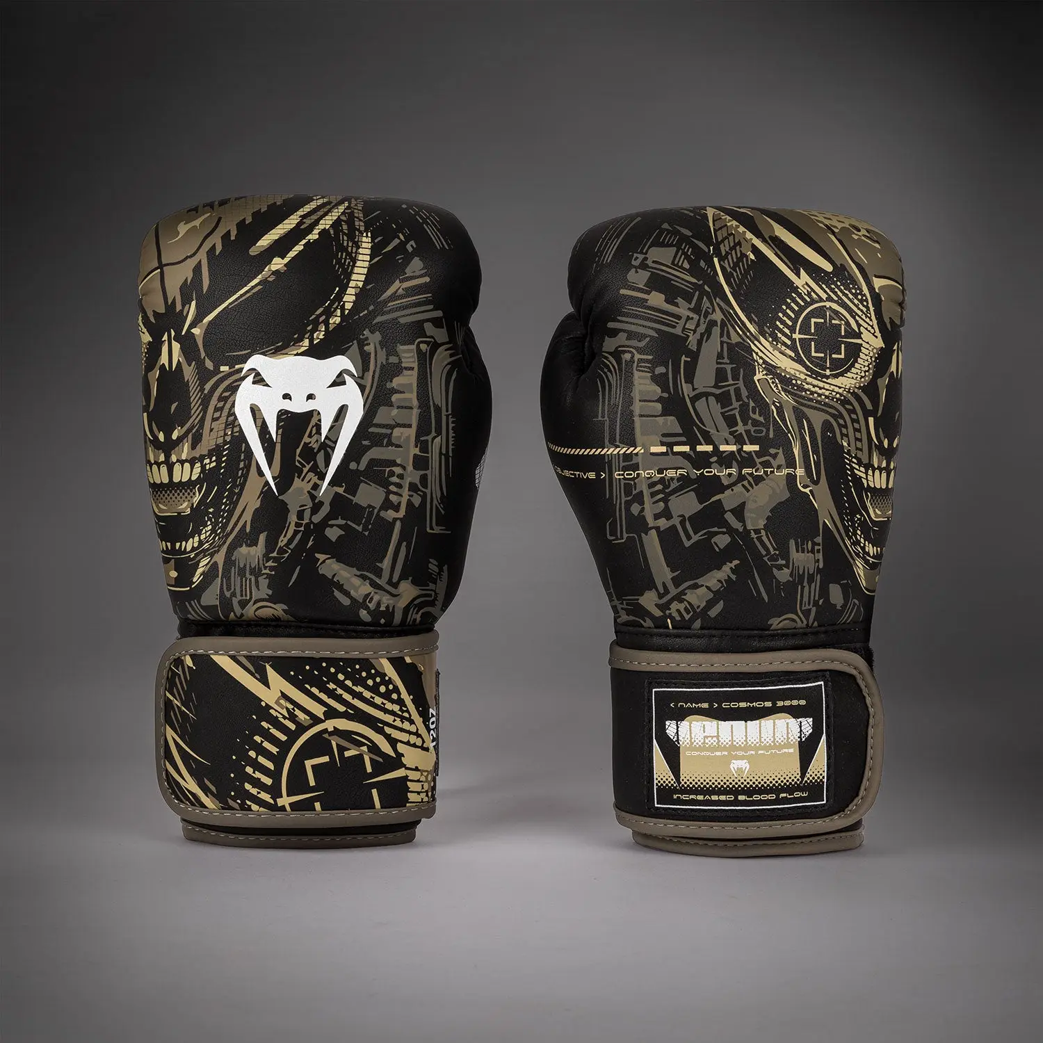 Venum Invader Boxing Gloves - Black/Sand преден изглед с детайли