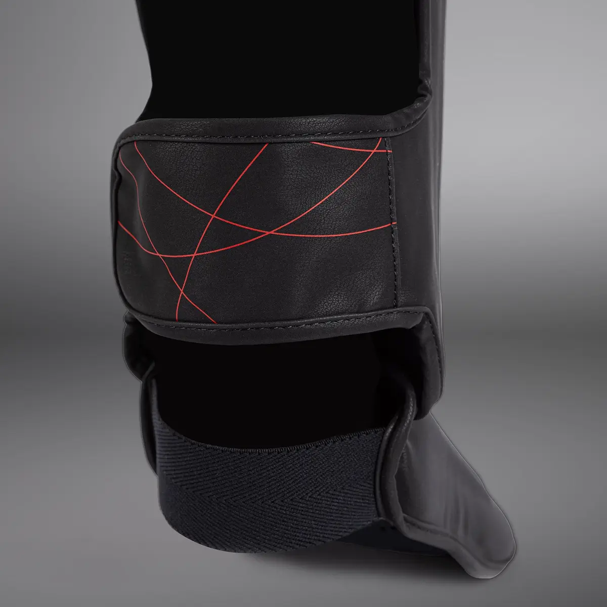 Venum Tactical XT Shinguards - Black/Fire Red закрепване