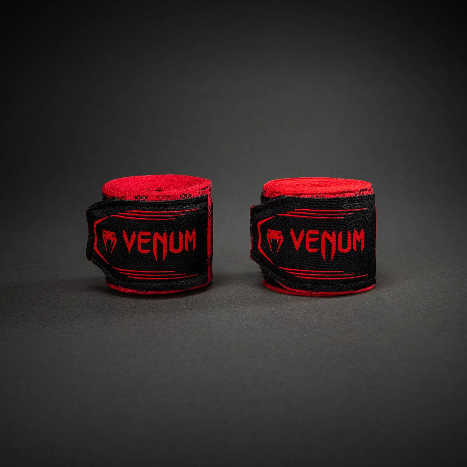 Бинтове - VENUM - Tartan Handwraps - Red - 4m, преден изглед на два бинта