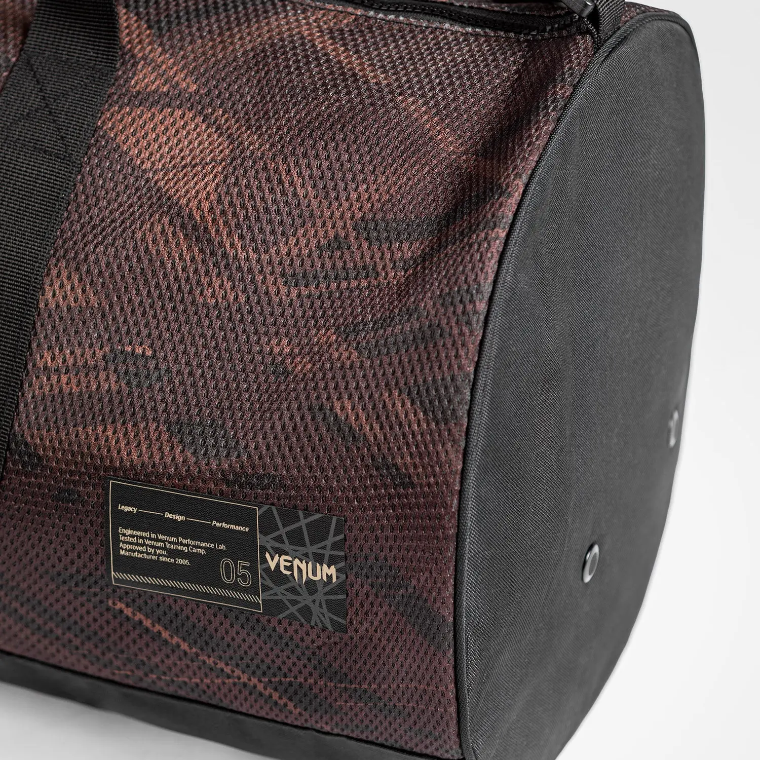 Venum Tecmo 2.0 Duffle Bag - Dark Brown, етикет с детайли