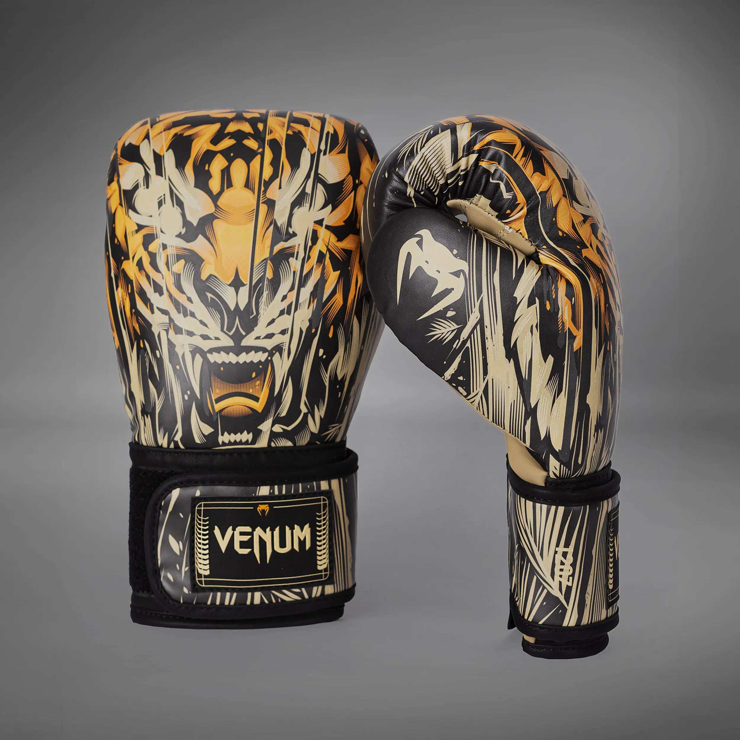 Venum Tiger Boxing Gloves - Black/Neon Orange преден изглед отстрани