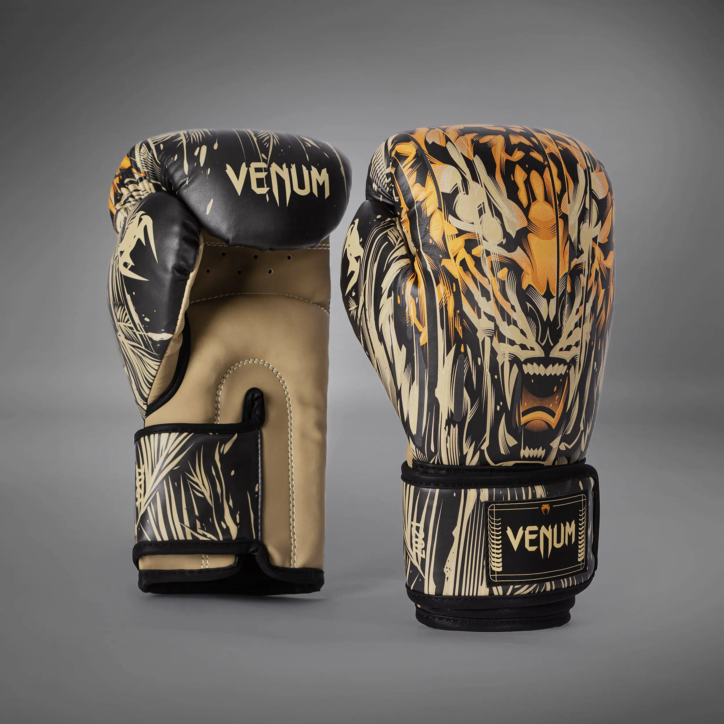 Venum Tiger Boxing Gloves - Black/Neon Orange лява и дясна ръкавица