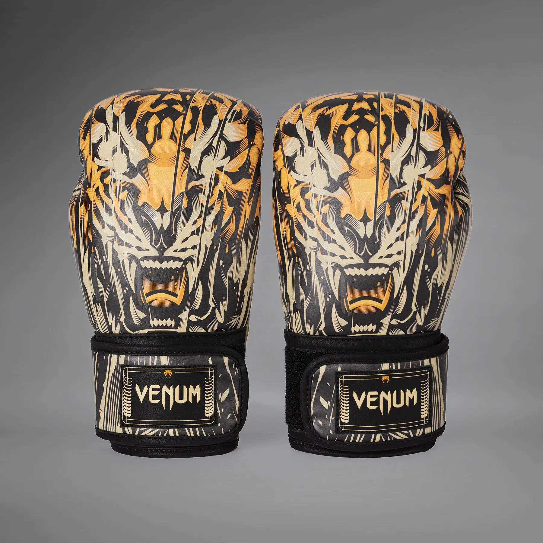 Venum Tiger Boxing Gloves - Black/Neon Orange предна част