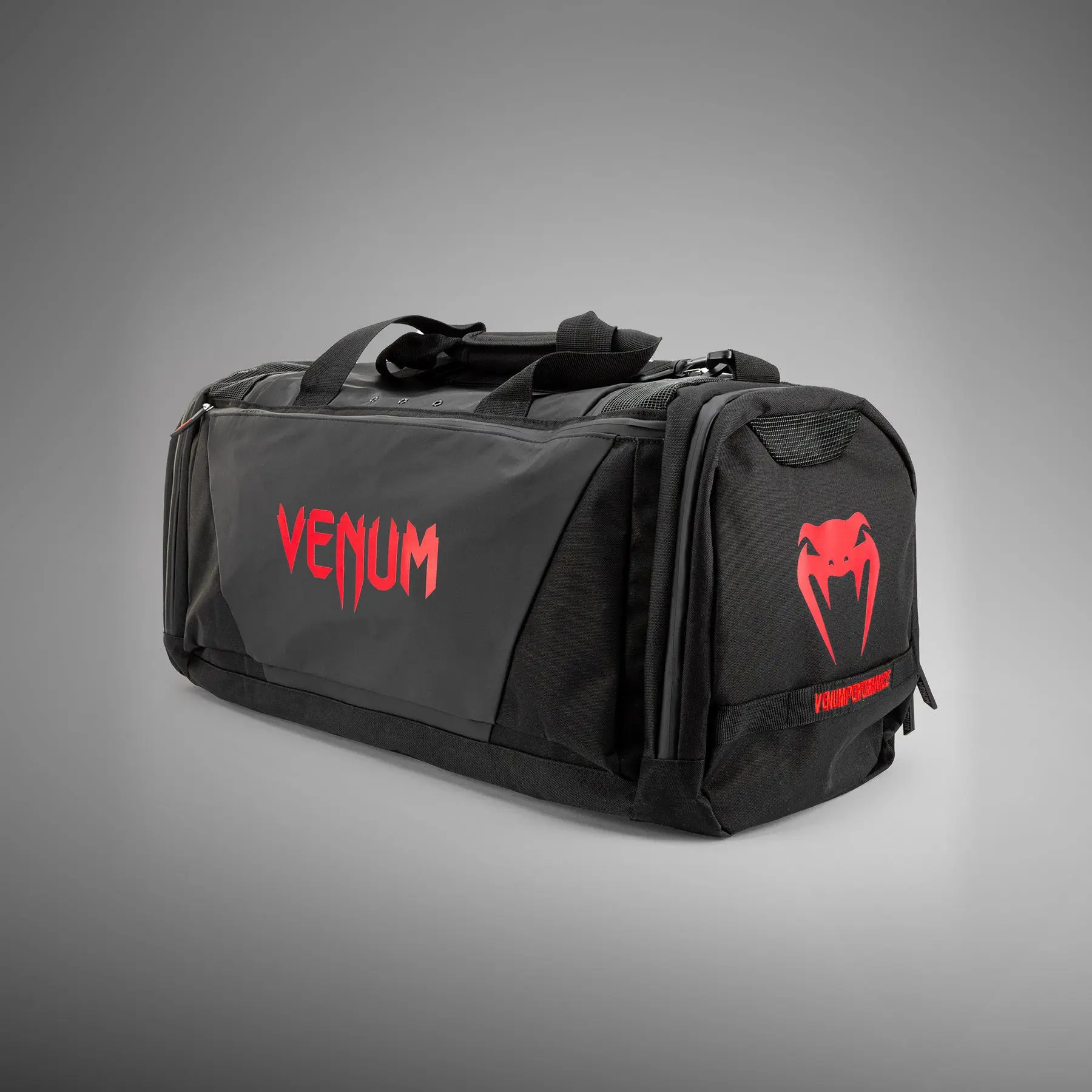 Venum Trainer Lite Evo Sports Bags (48L) - Black/Red, преден десен изглед