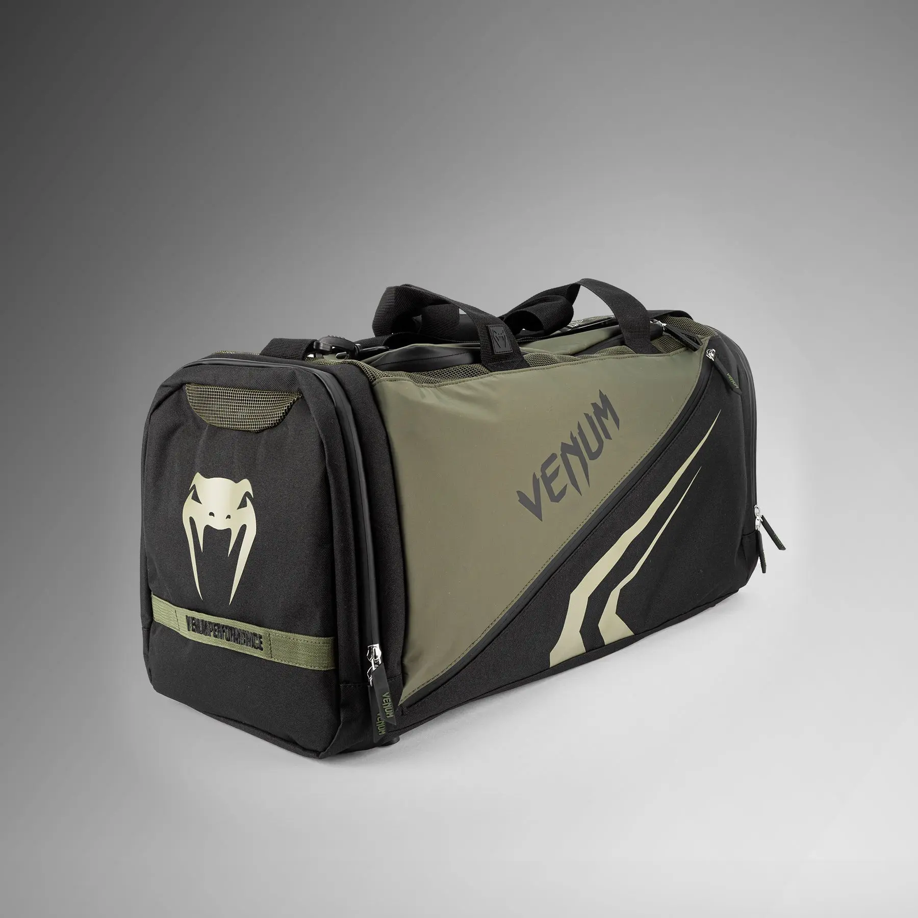 Venum Trainer Lite Evo Sports Bags (48L) - Khaki/Black, изглед отпред с логото на Venum