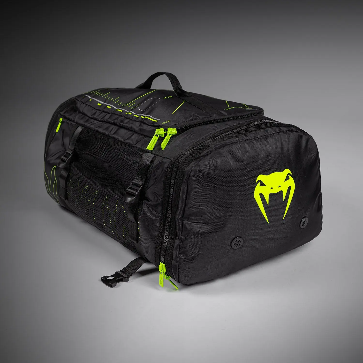 Venum Training Camp 4.0 Sports Bag - Black/Neon Green, изглед отстрани с лого