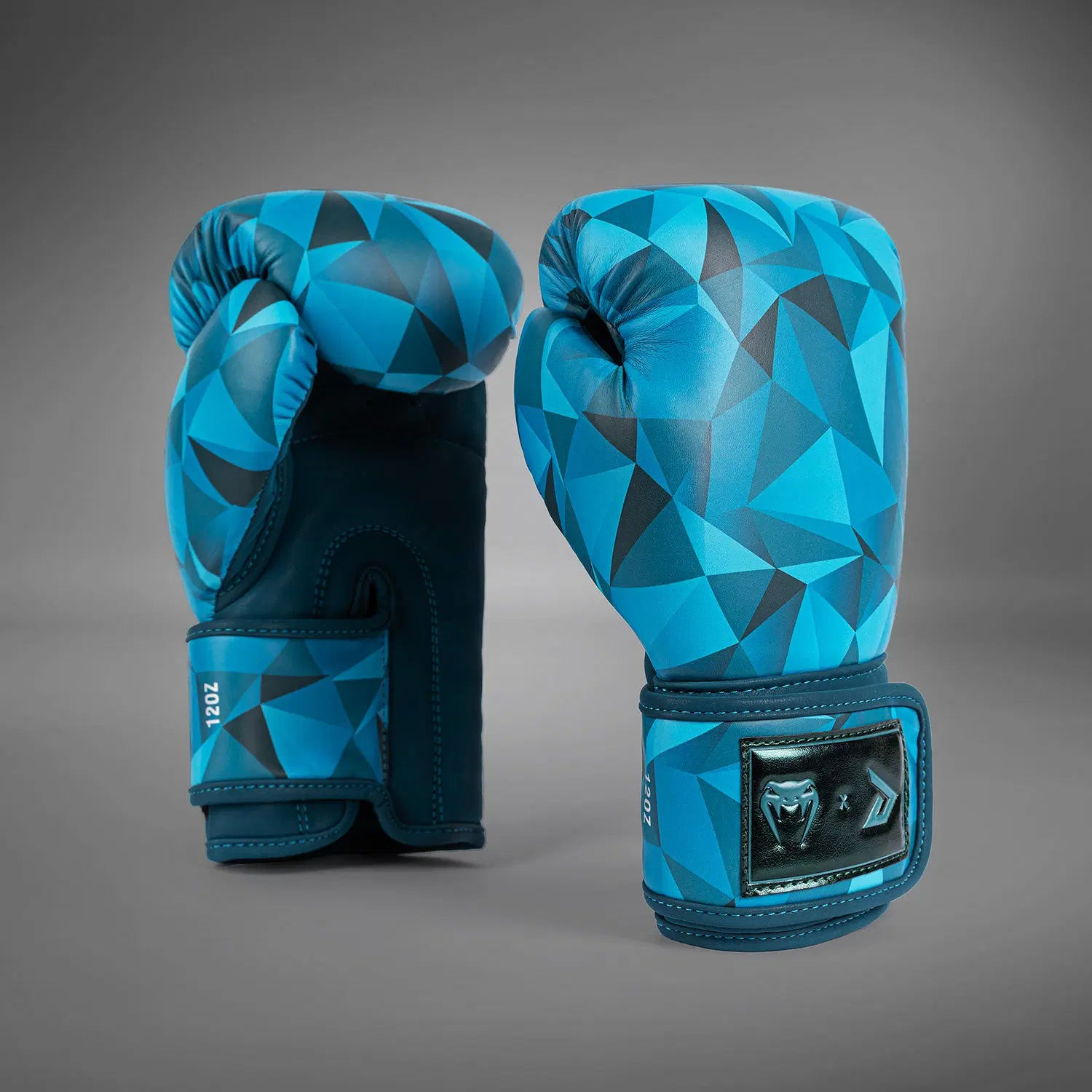 Venum x Demi Boxing Gloves - Azur Blue, преден изглед на чифт ръкавици