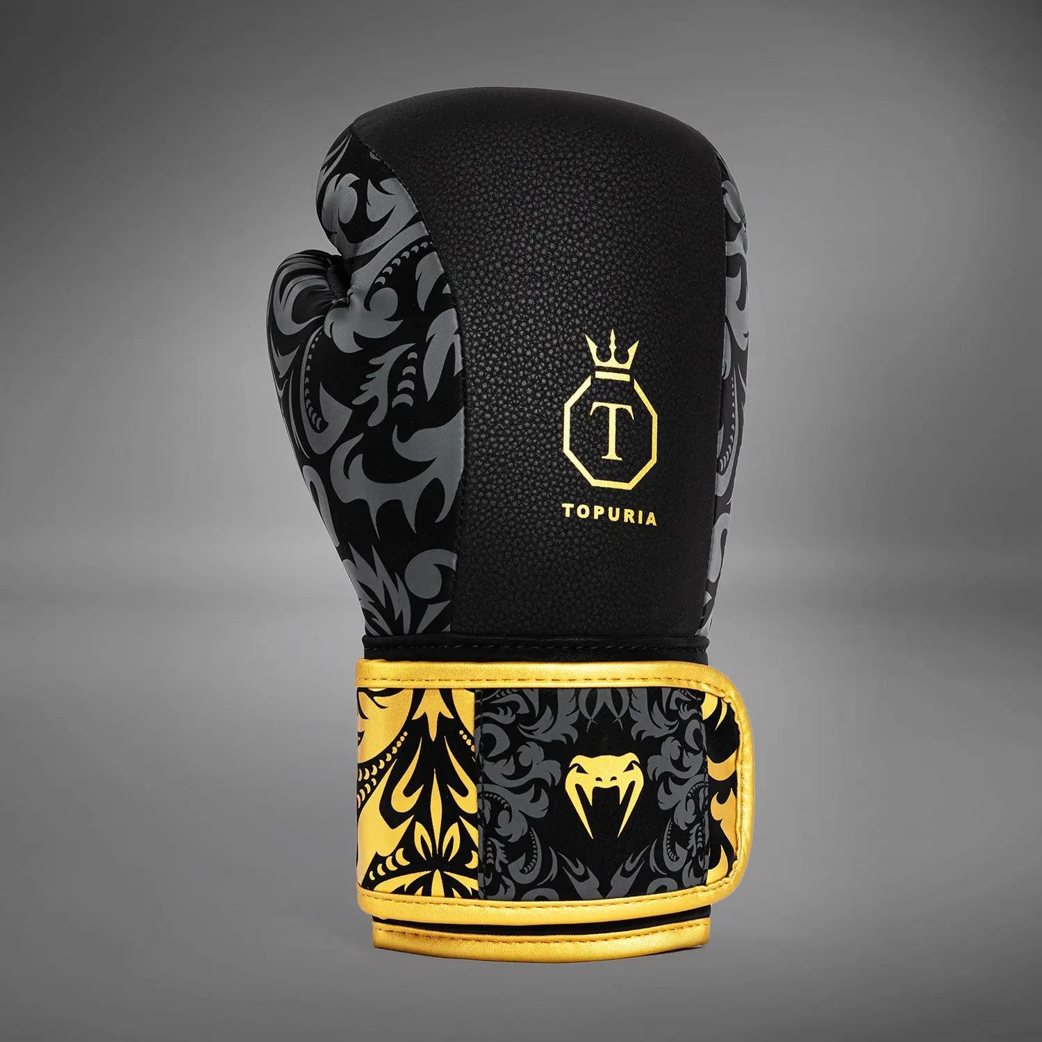 Venum x Topuria Unmatched Edition Boxing Gloves - Black/Gold страничен изглед