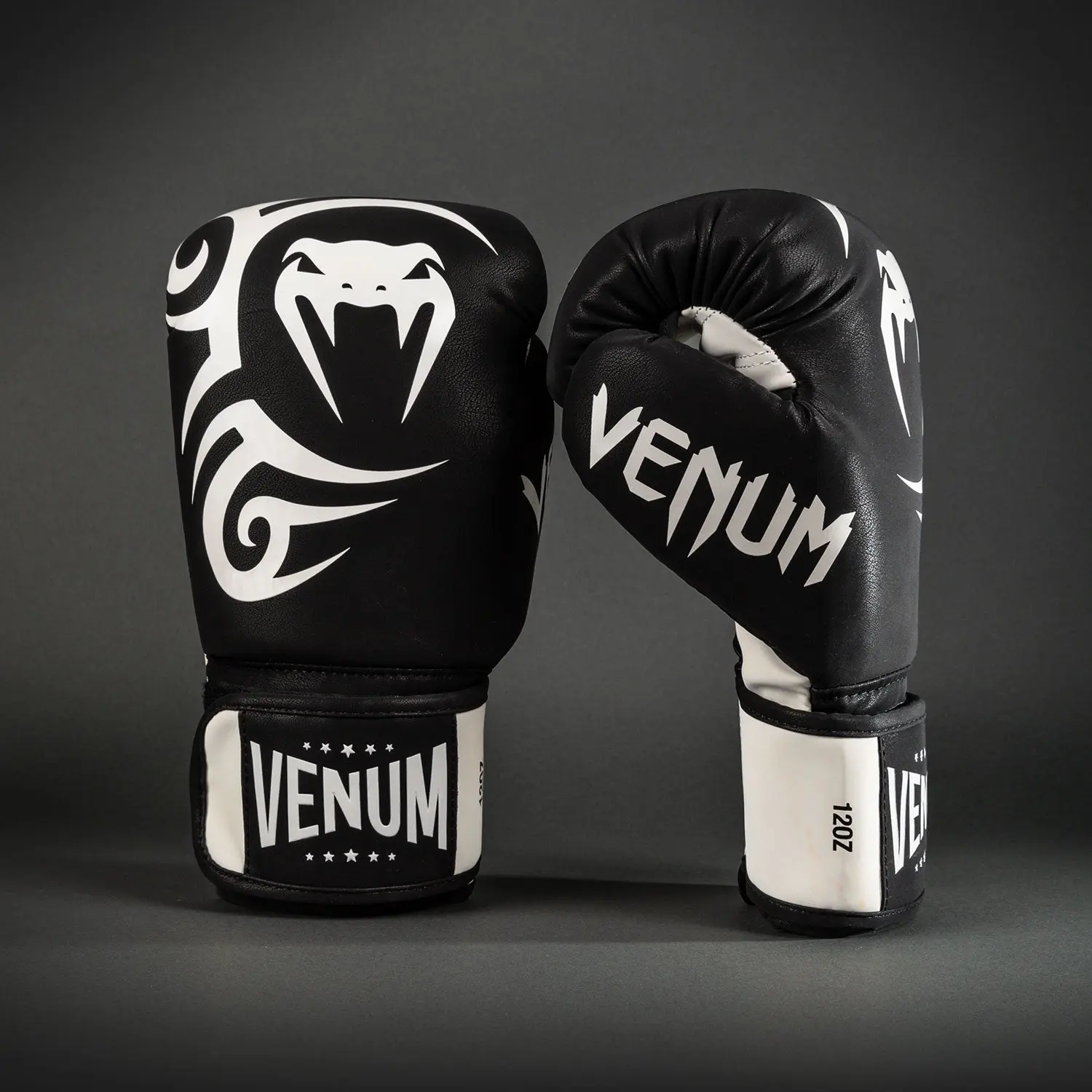 Venum Mike Tyson Replica Boxing Gloves - Deep Black/Optical White страничен изглед