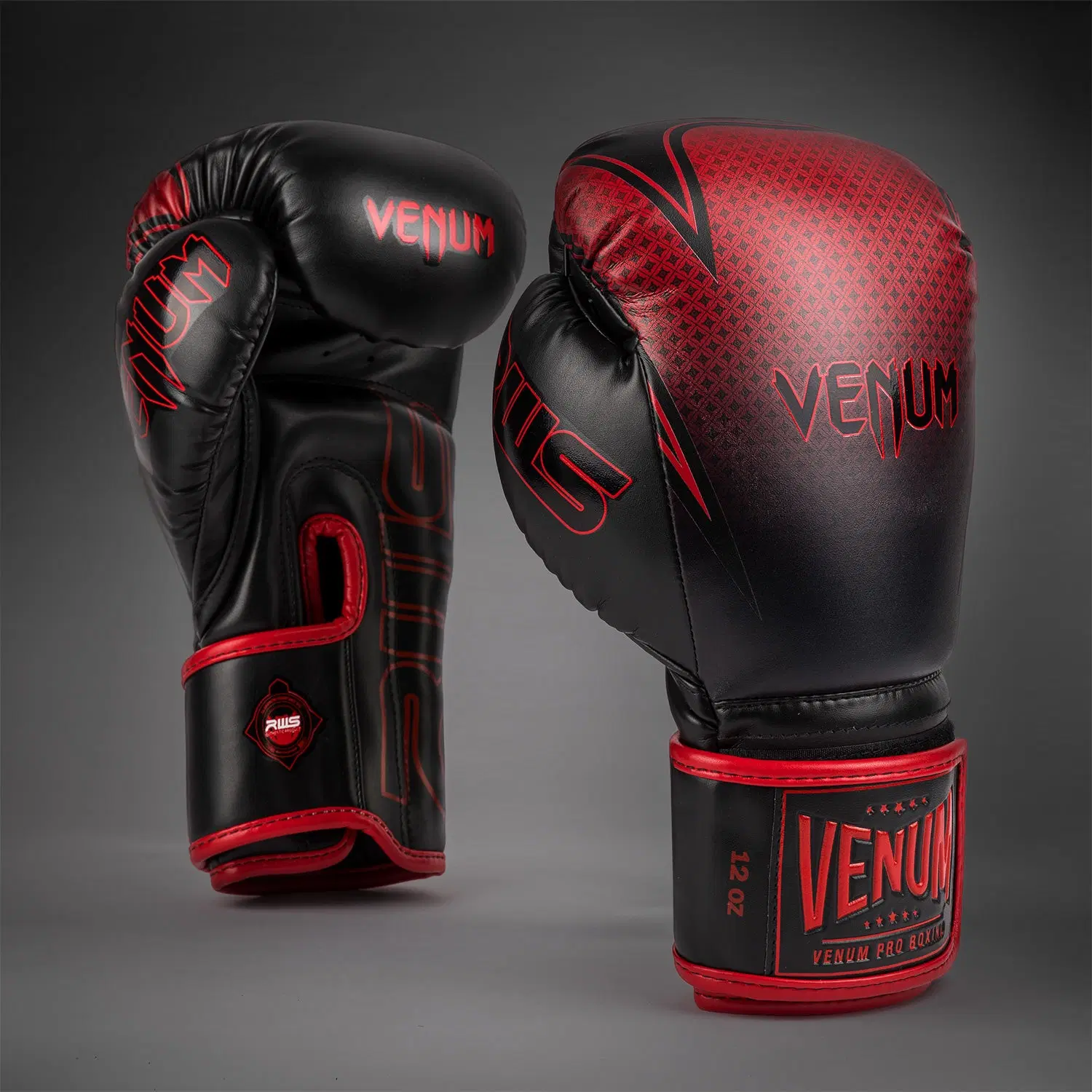 Venum x RWS 2.0 Boxing Gloves - Black/Red преден изглед