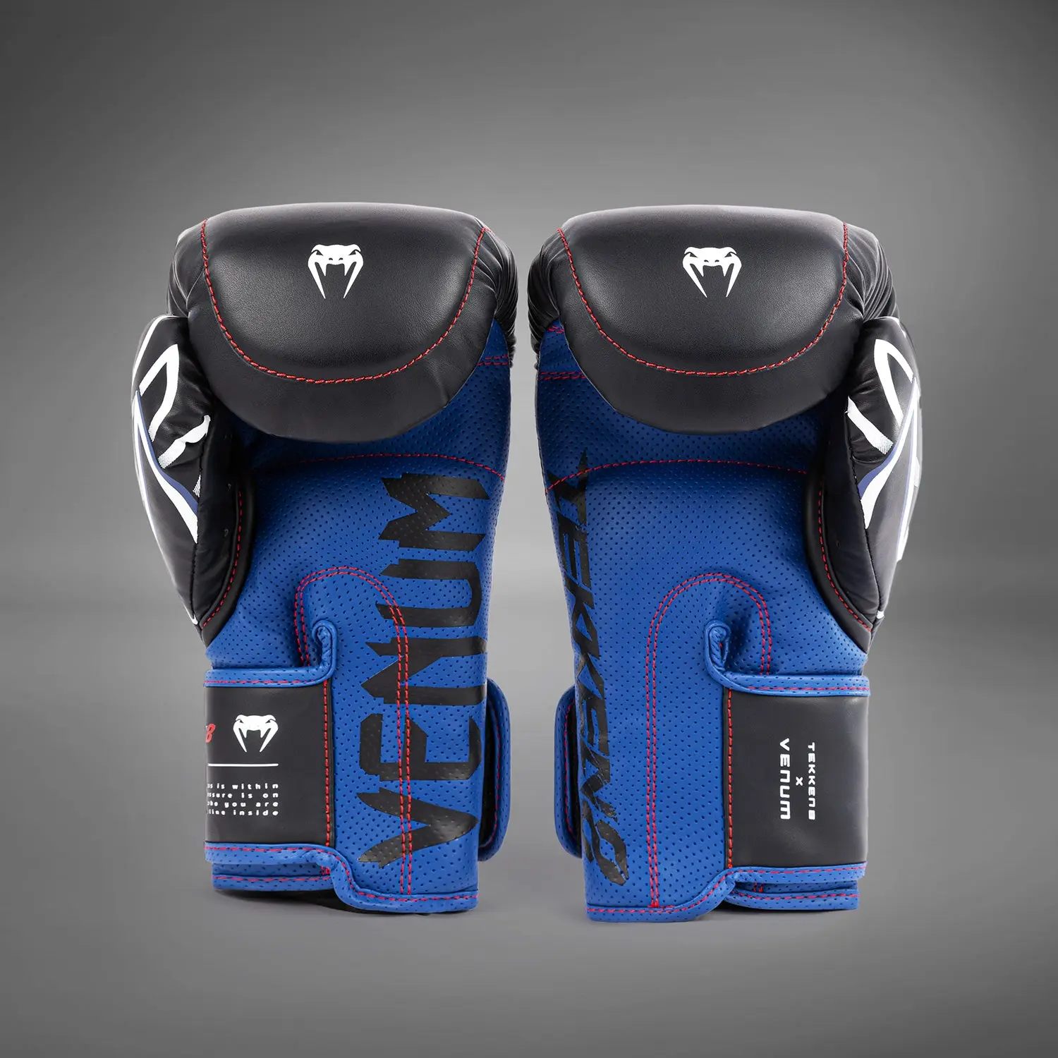 Venum x TEKKEN 8 - Jin Kazama Boxing Gloves - Blue/Black/White заден изглед