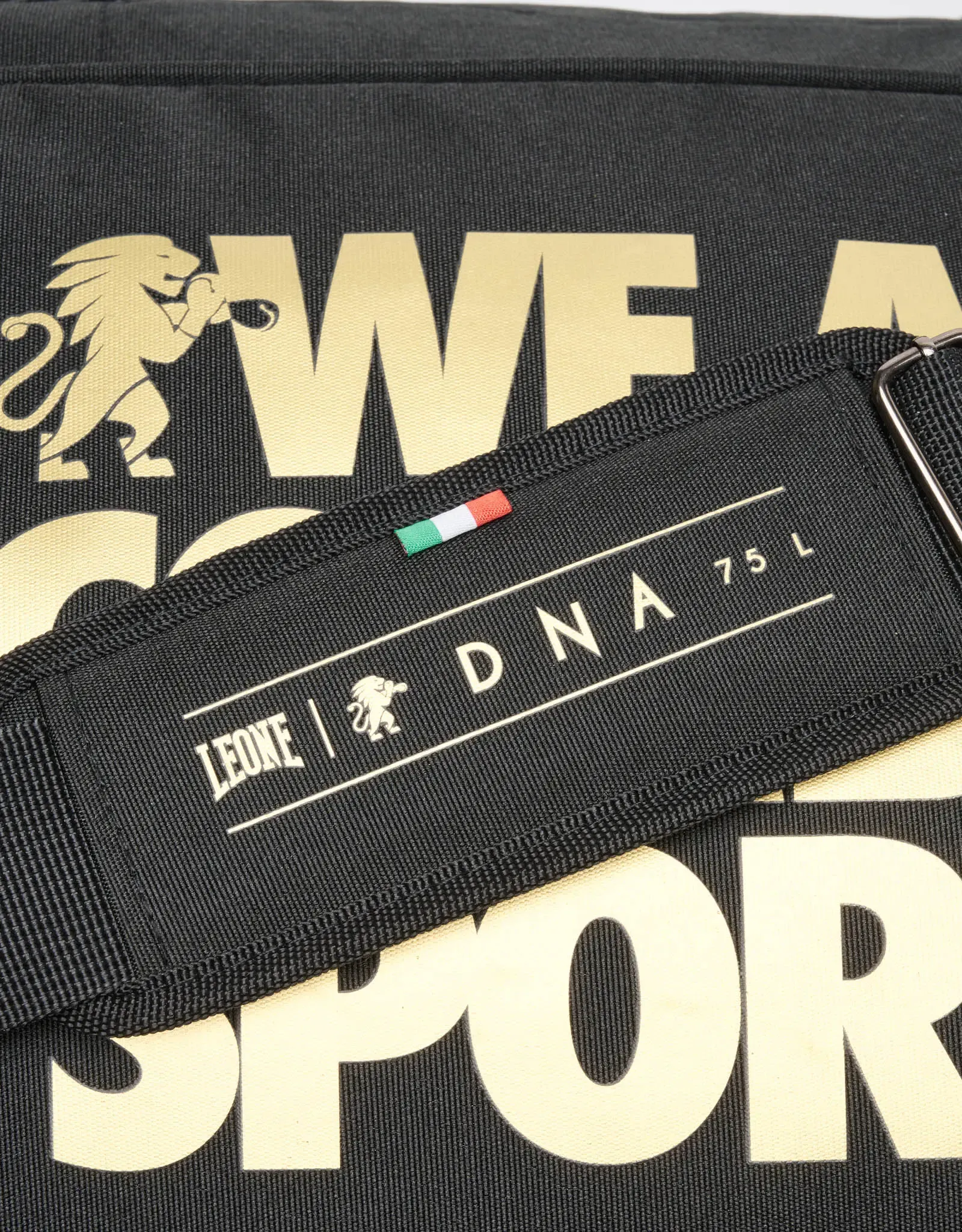 Leone - DNA GYM BAG - AC966, етикет на презрамката