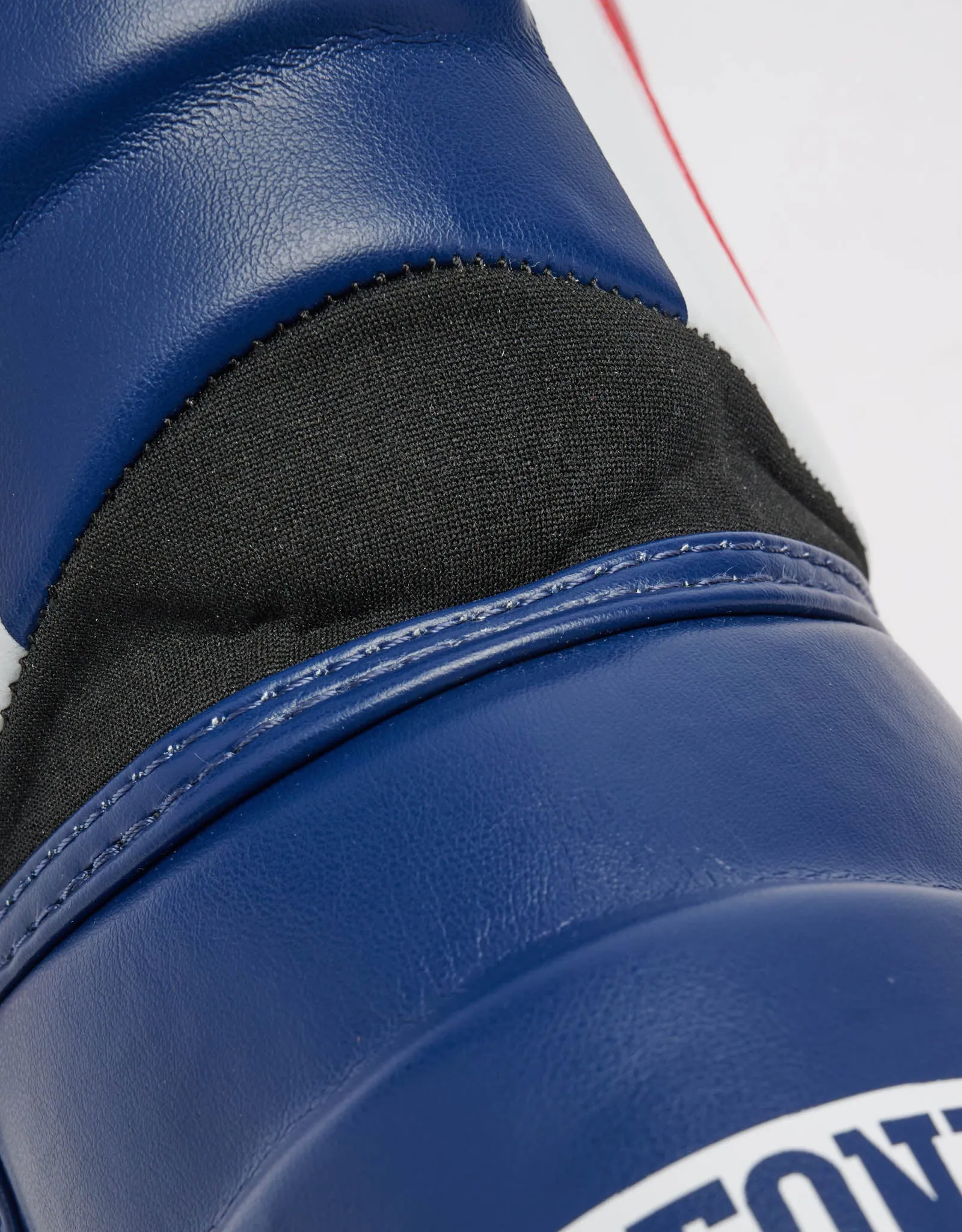 Leone 1947 Color Block Shin Guards - Blue етикет